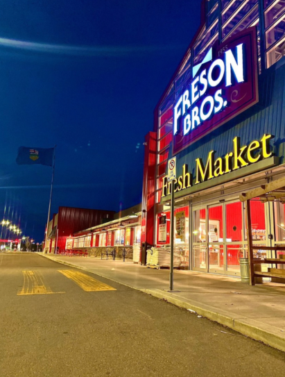 Photo of the exterior of a Freson Brothers grocery store